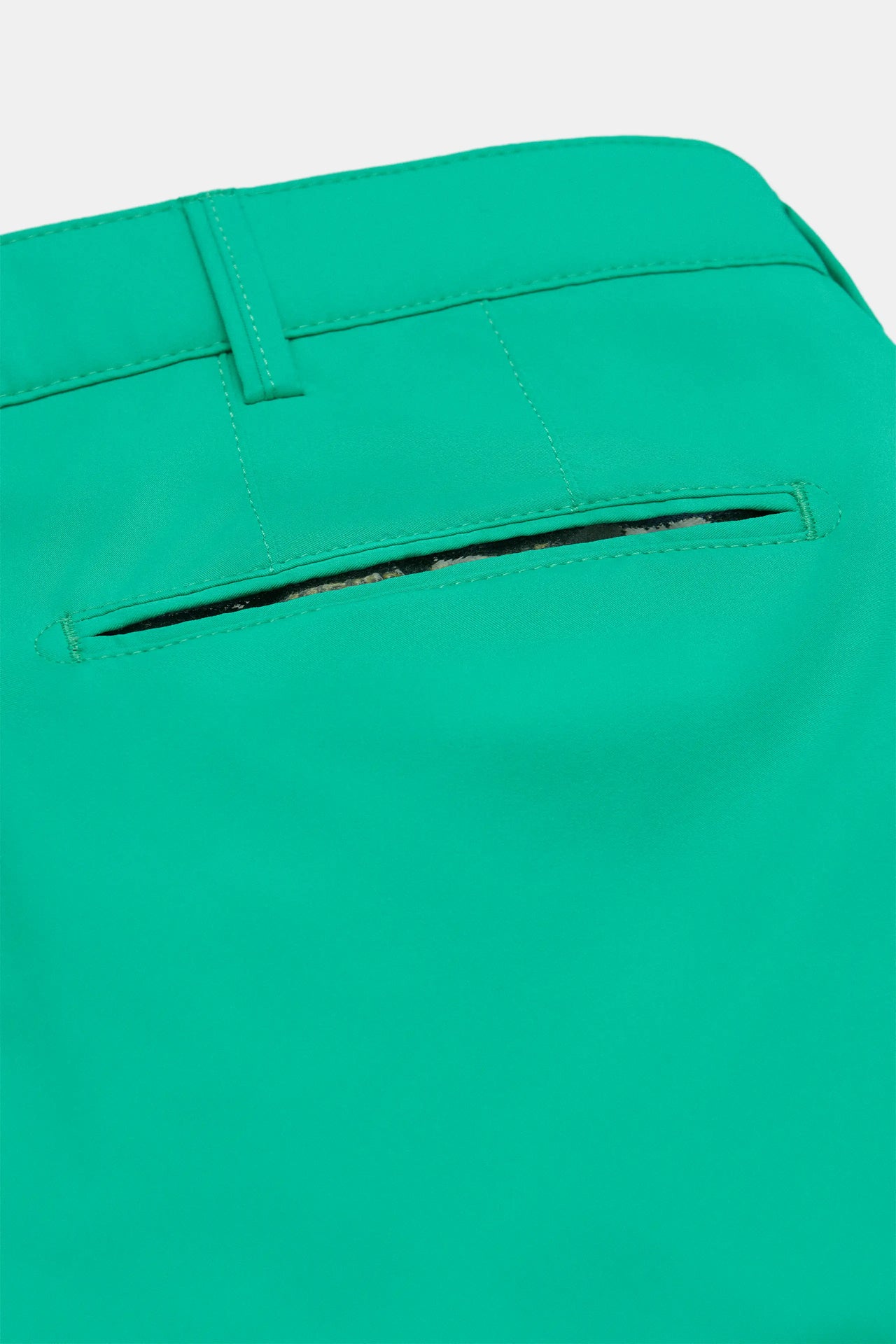 B-St. Andrews 1-8070 GOLF • SHORT