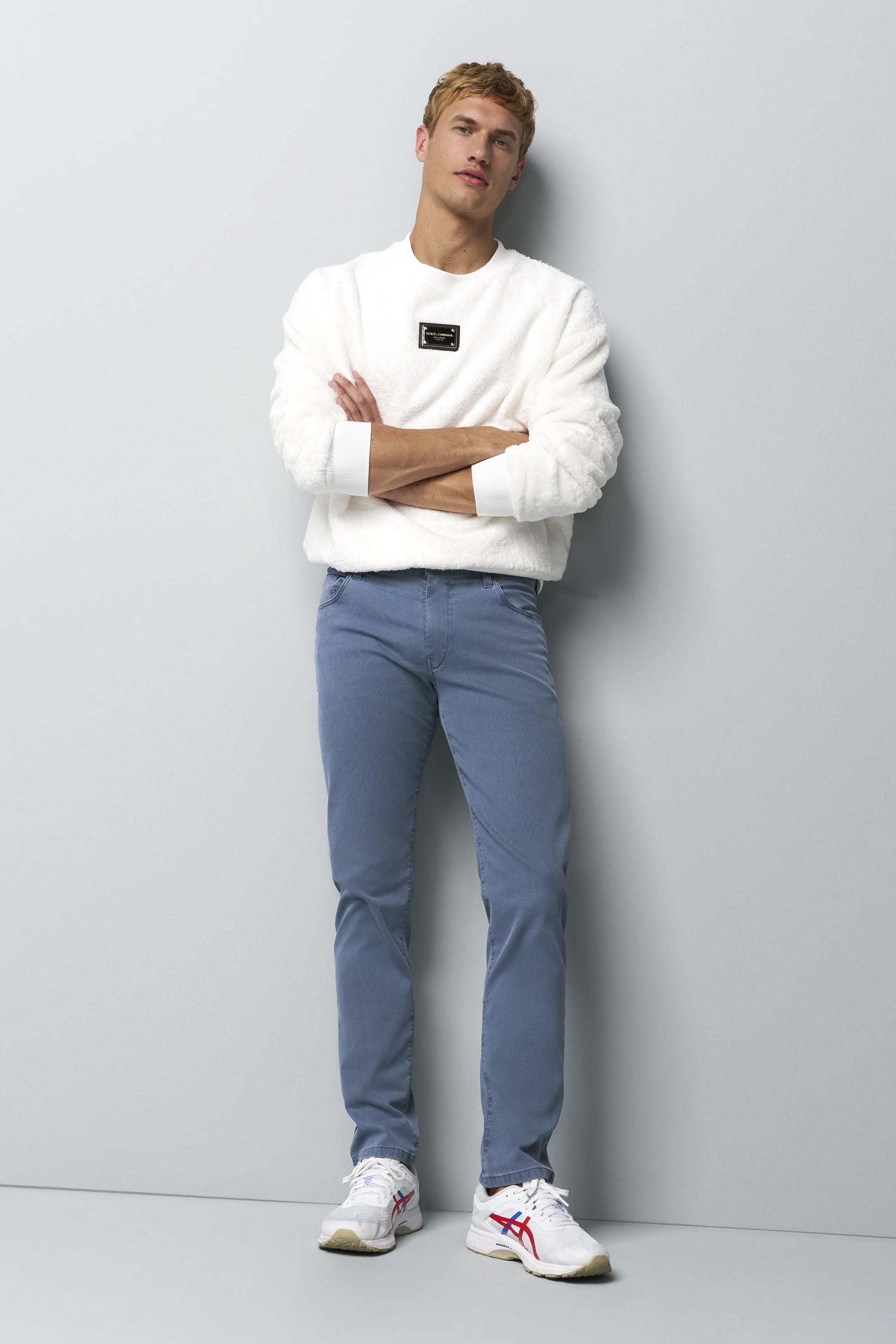 FIVE 9-6186 HIGH PERFORMANCE MICRO STRUCTURE